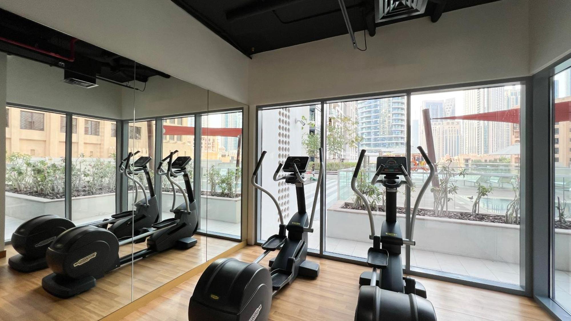Magnificent 4 Bedroom Apartment, Bellevue Tower Apartment Dubai