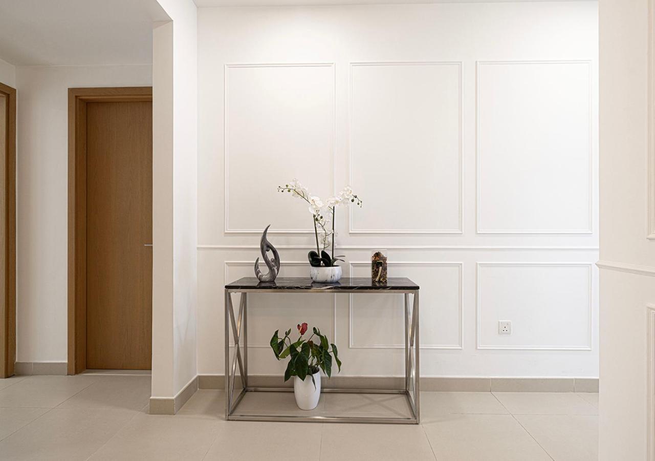 Magnificent 4 Bedroom Apartment, Bellevue Tower Apartment Dubai