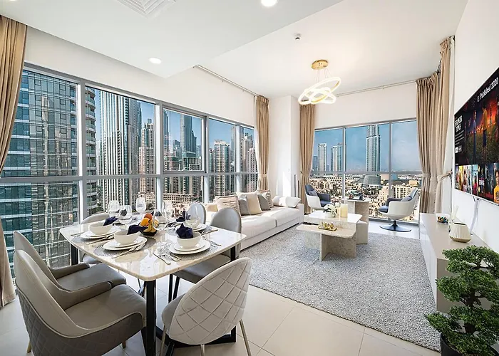 Magnificent 4 Bedroom Apartment, Bellevue Tower