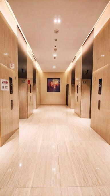 Magnificent 4 Bedroom Apartment, Bellevue Tower Apartment Dubai