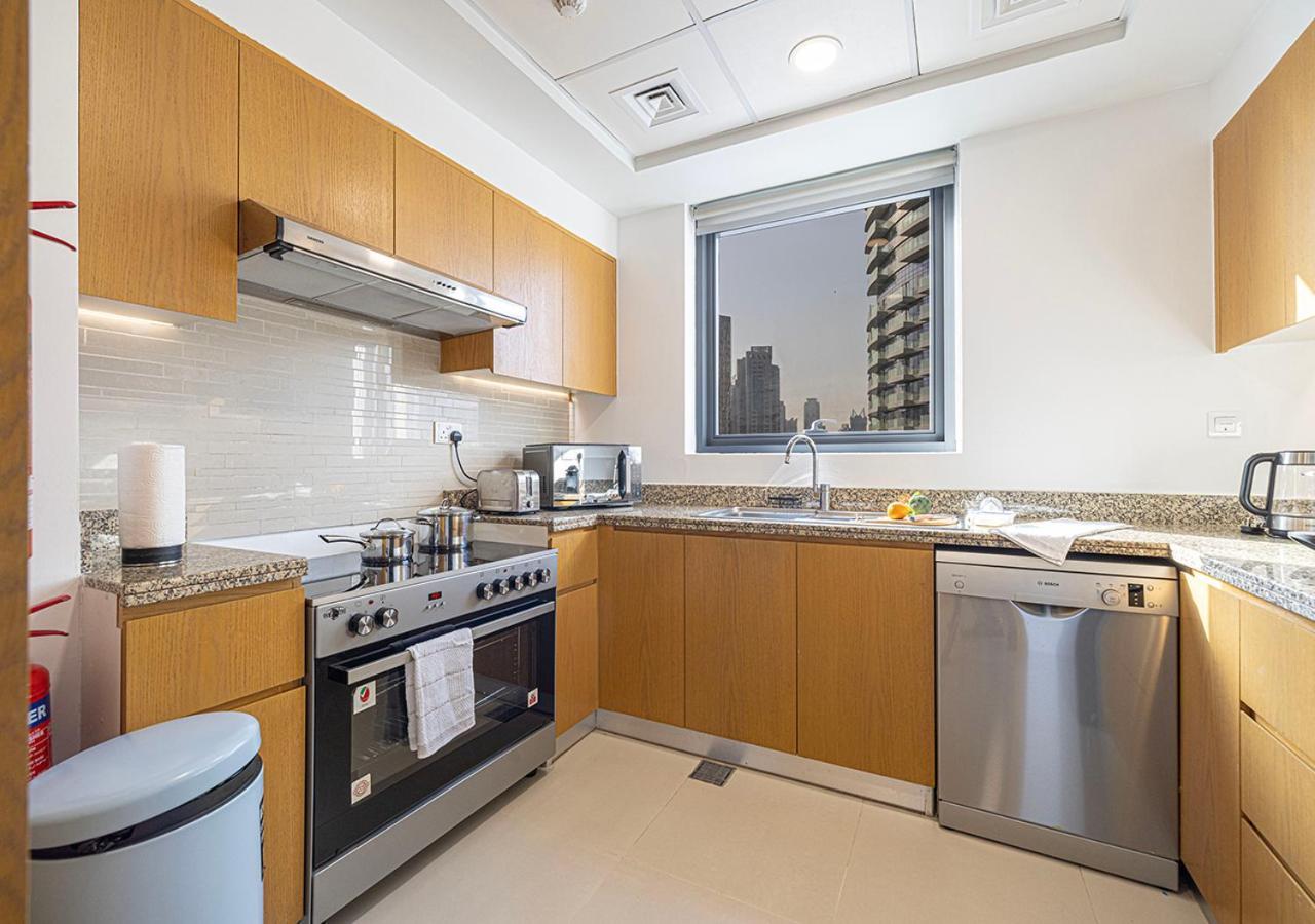 Magnificent 4 Bedroom Apartment, Bellevue Tower * Dubai