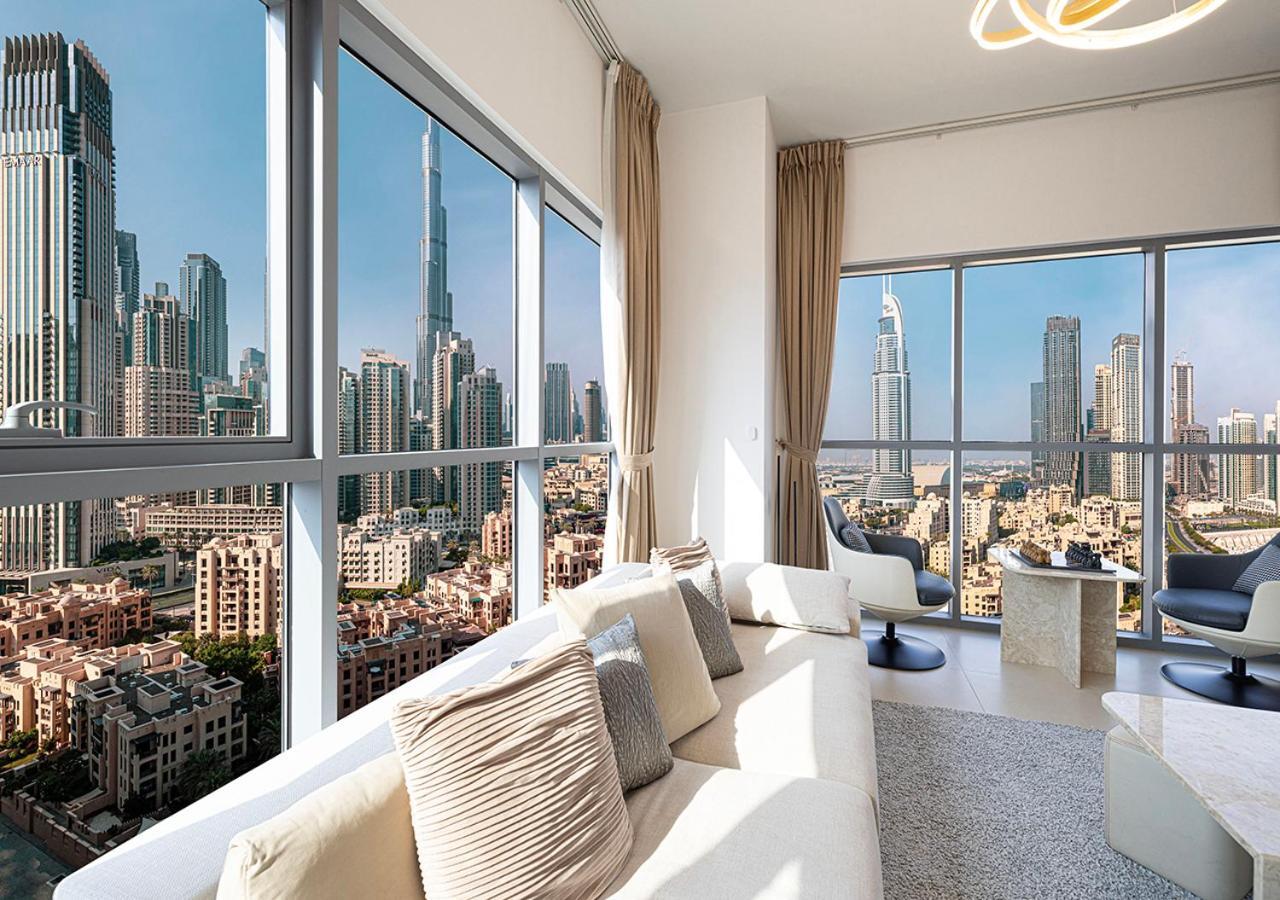 Magnificent 4 Bedroom Apartment, Bellevue Tower Apartment *